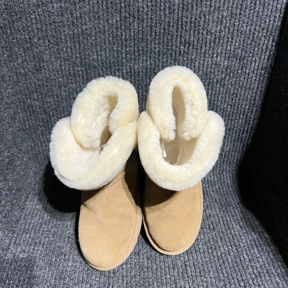 UGG classic mini